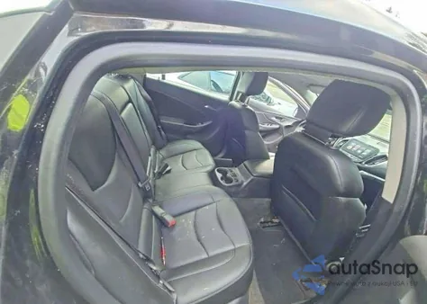 2017 Chevrolet Volt Premier z USA, uszkodzony, nr VIN 1G1RD6S54HU110117